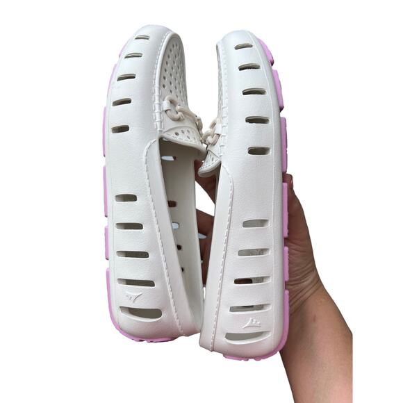 Floafers White Posh Waterproof Loafers Size 7 - Picture 7 of 8
